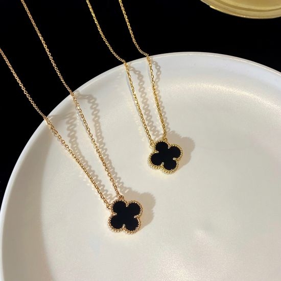 Van Cleef & Arpels VCA Clover Onyx Necklace