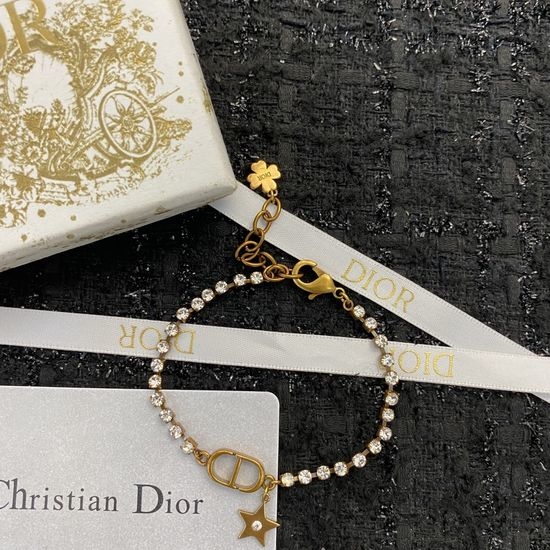 Christian Dior CD Classic Versatile Flattering Bracelet