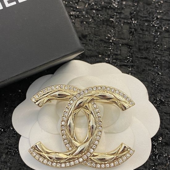 Chanel Elegant Rhinestone Brooch Classic Style