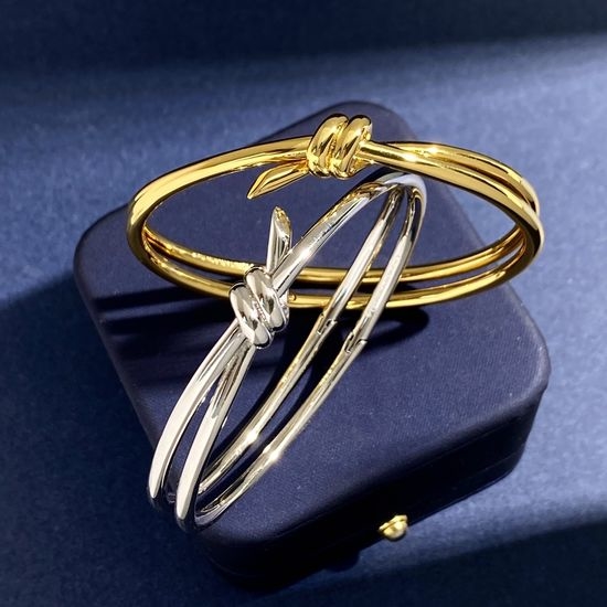 Tiffany & Co. Elegant Knot Series Bracelet