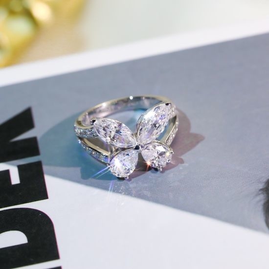 Graff Elegant Graff Butterfly Diamond Ring