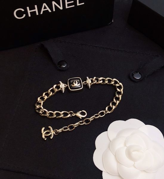 Chanel Fashionable Necklace Bracelet Set