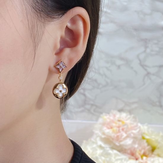 Louis Vuitton LV Two Flower Pattern Stud Earrings