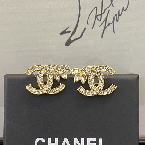 Chanel Wheat Ear Double C Earrings in Bright Gold