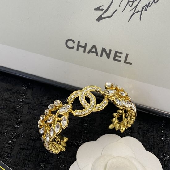 Chanel Wheat Shape Bangle Rhinestone Inlaid