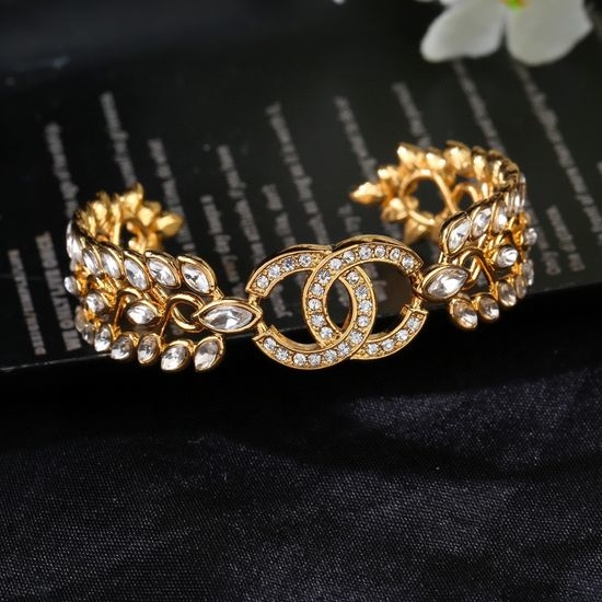 Chanel Wheat Pattern Exquisite Bangle