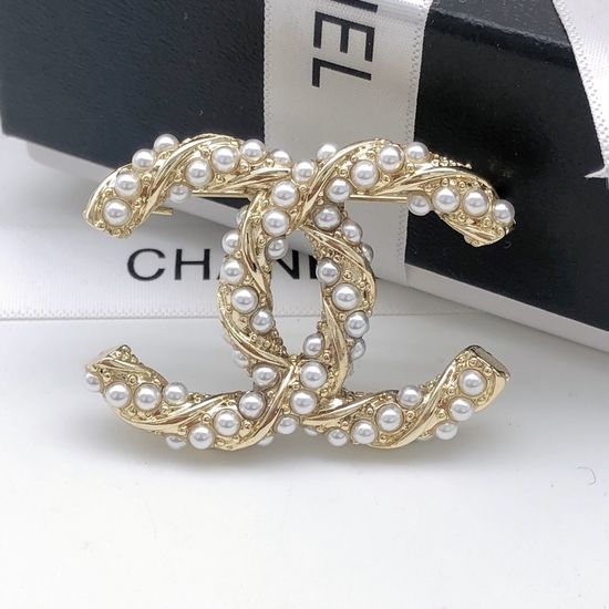 Chanel Twisted Bead Decorative Brooch