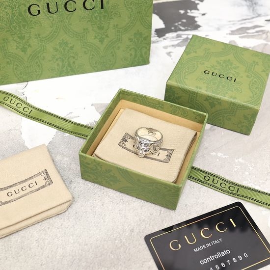 Gucci Interlocking Narrow Band Ring