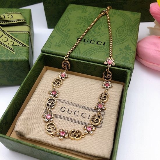 Gucci Red Flower Pendant Delicate Necklace