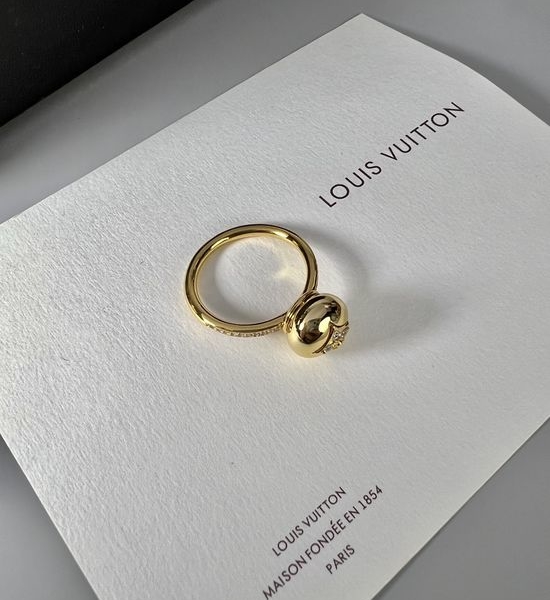 Louis Vuitton LV 18K Gold Diamond Floral Ring