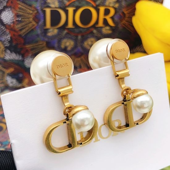 Christian Dior CD Premium Non Pierced Ear Clips