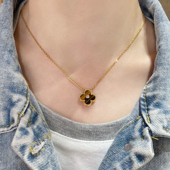 Van Cleef & Arpels VCA Natural Tiger s Eye Clover Necklace