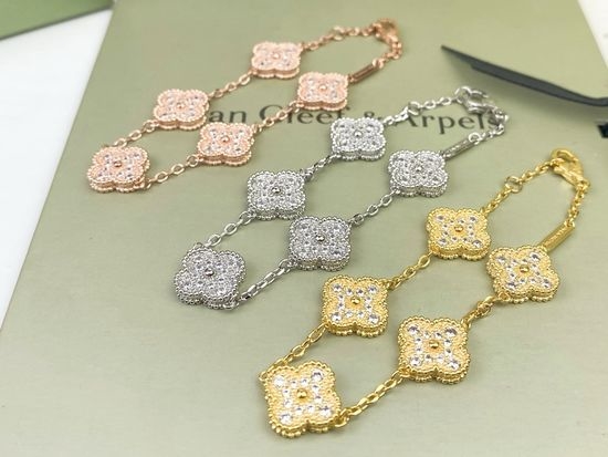 Van Cleef & Arpels VCA Full Diamond Five Flower Bracelet