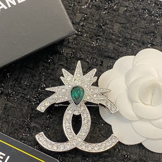 Chanel Crystal Brooch with Emerald Accent Premium Look
