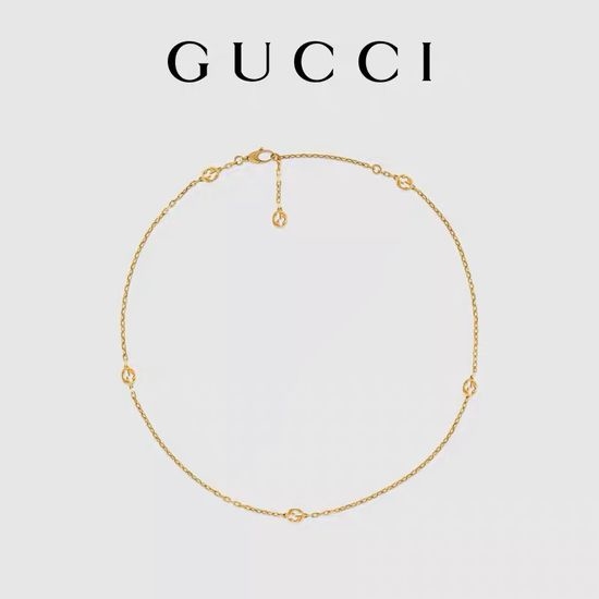 Gucci 18K Gold Interlocking Pendant Necklace