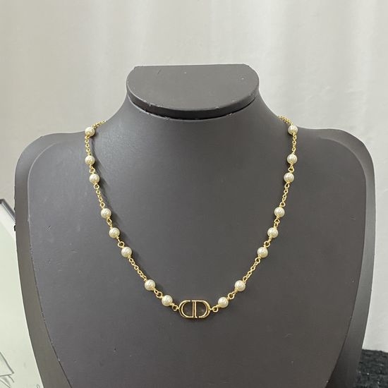 Christian Dior CD Elegant Pearl Pendant Necklace
