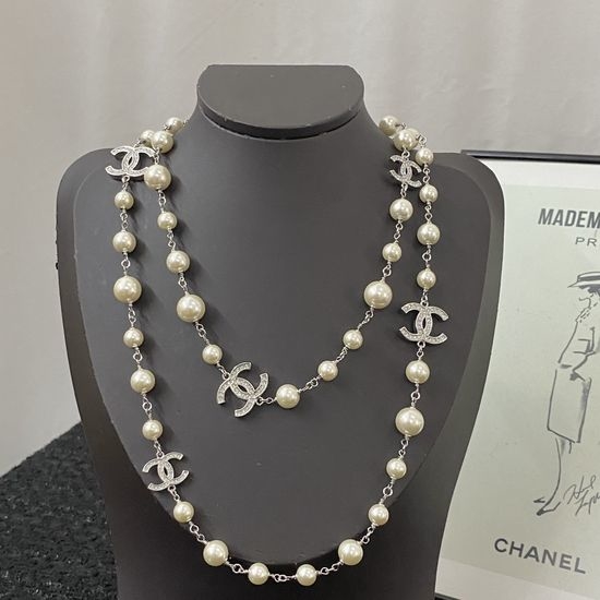 Chanel Elegant Exquisite Crafted Necklace