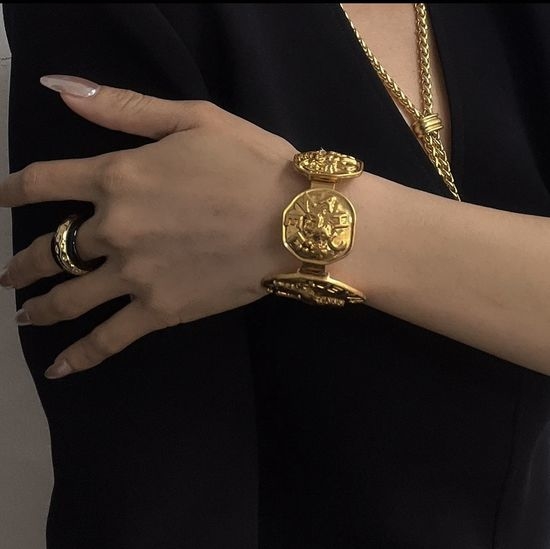 Chanel Vintage Lion Decor Bangle