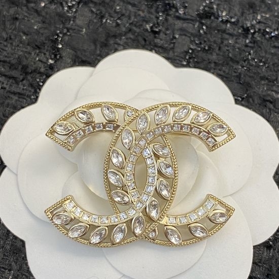 Chanel Wheat Ear Brooch Elegant Daily Wear Accessory