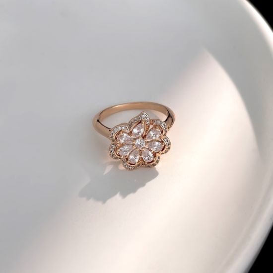 Chopard Lace Hollow Cut Rose Gold Ring