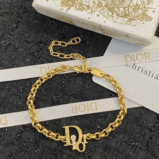 Christian Dior CD Flower Pattern Delicate Bracelet