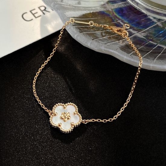 Van Cleef & Arpels VCA Mother of Pearl Flower Bracelet