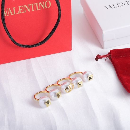 Valentino Valentino Finger Cover Style Rings