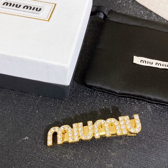 Miu Miu Letter Decor Hair Clip Classic Style