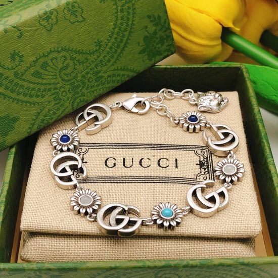 Gucci Silver Tone Floral Charm Bracelet