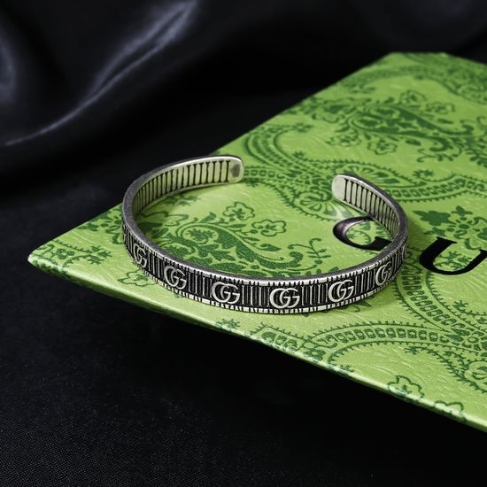 Gucci Double Letter Bangle Exaggerated Decorative Jewelry