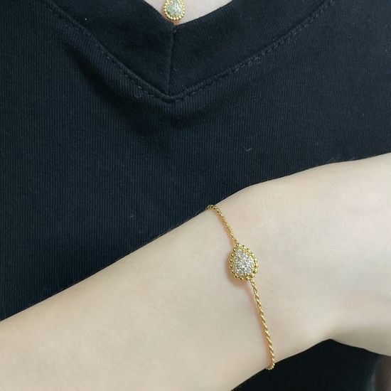 Boucheron Beaded Edge Water Drop Bracelet