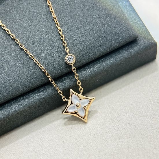 Louis Vuitton LV Mother of Pearl Four Leaf Clover Necklace