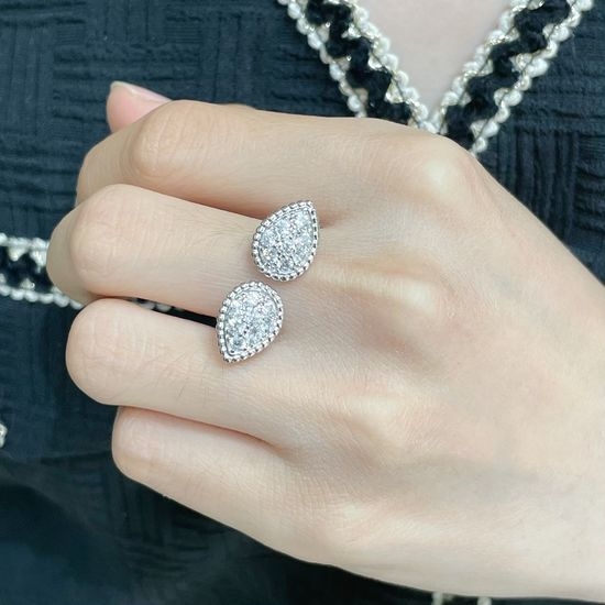 Boucheron Dual Water Drop Open Gold Bead Ring