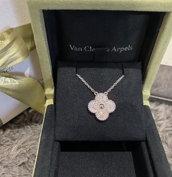Van Cleef & Arpels VCA Full Diamond Four Leaf Clover Necklace