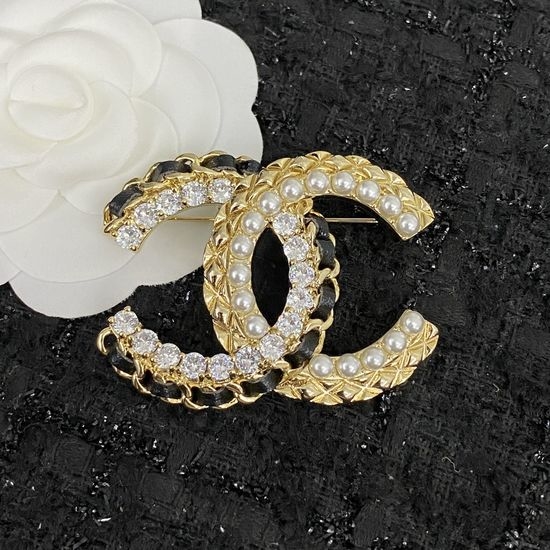 Chanel Chain Pearl Rhinestone Brooch