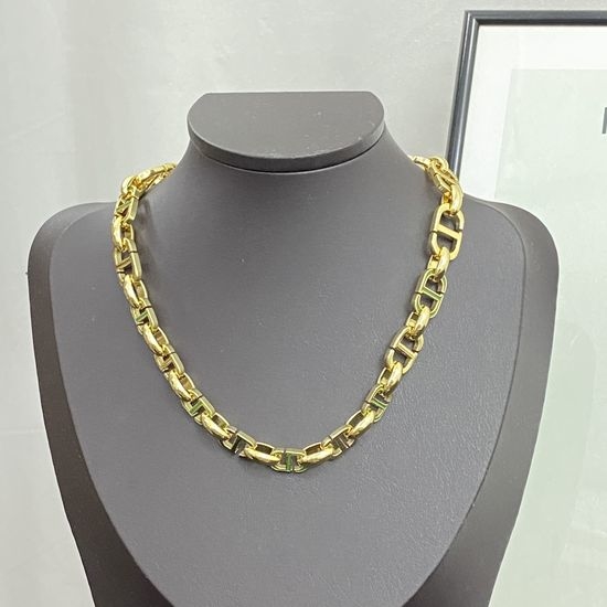 Christian Dior CD Green Letter Pendant Clavicle Necklace