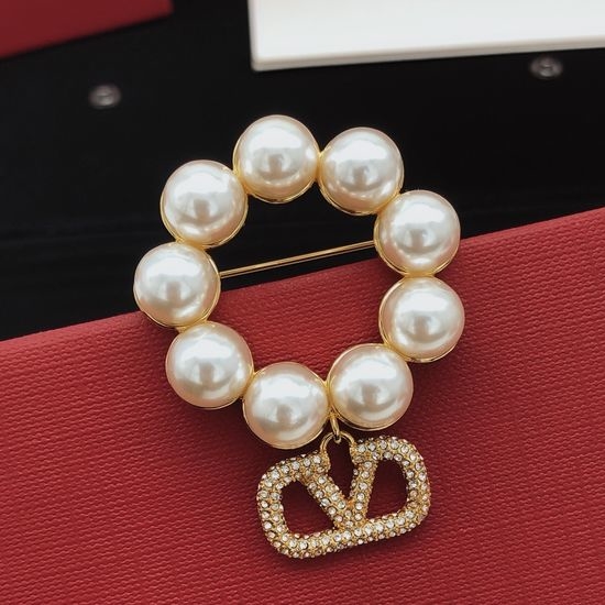 Valentino Round Pearl Inlay Elegant Brooch