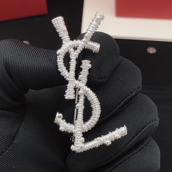 Yves Saint Laurent YSL Twist Pattern Brooch in Brass