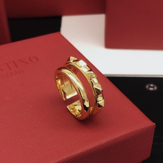 Valentino Classic Brass Ring Premium Craftsmanship