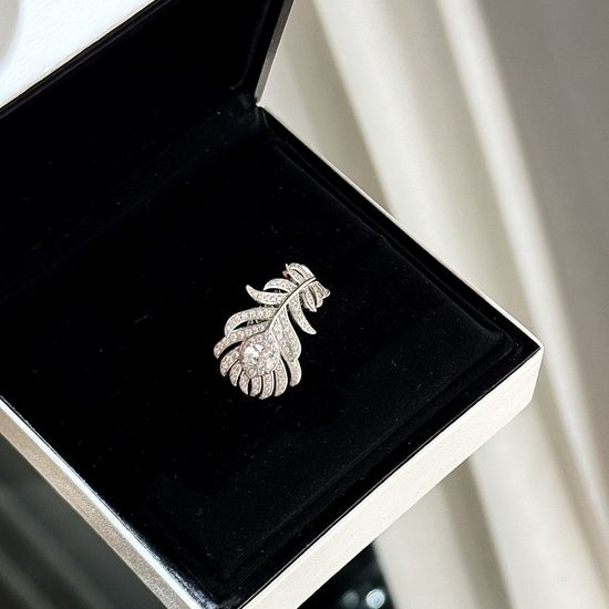 Chanel Feather Single Diamond Pure Silver Ring