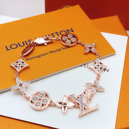 Louis Vuitton LV Rose Gold Tone Chain Bracelet Brass Material