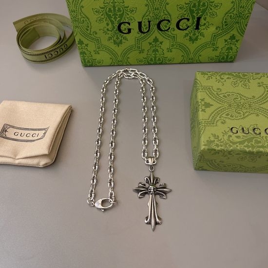 Gucci Vintage Craft Classic Pendant Necklace