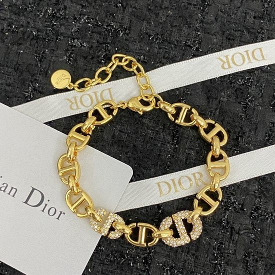 Christian Dior CD Delicate Exquisite Fashion Bracelet