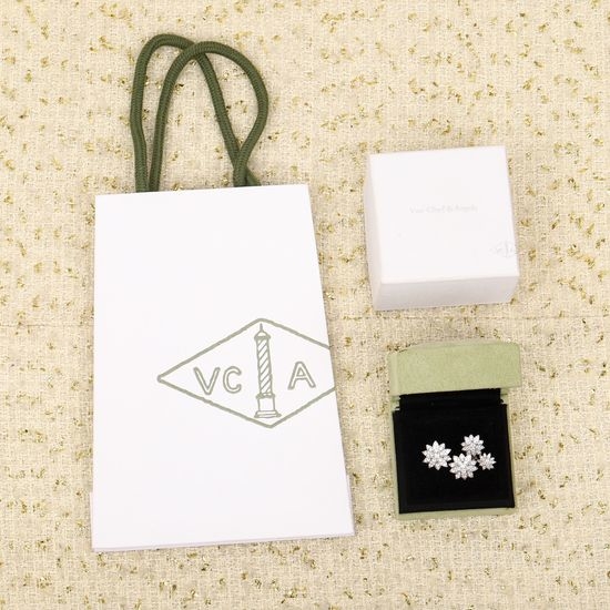 Van Cleef & Arpels VCA Lotus Design Inlaid Diamond Ring