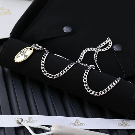 Vivienne Westhood Classic Saturn Design Pendant Necklace