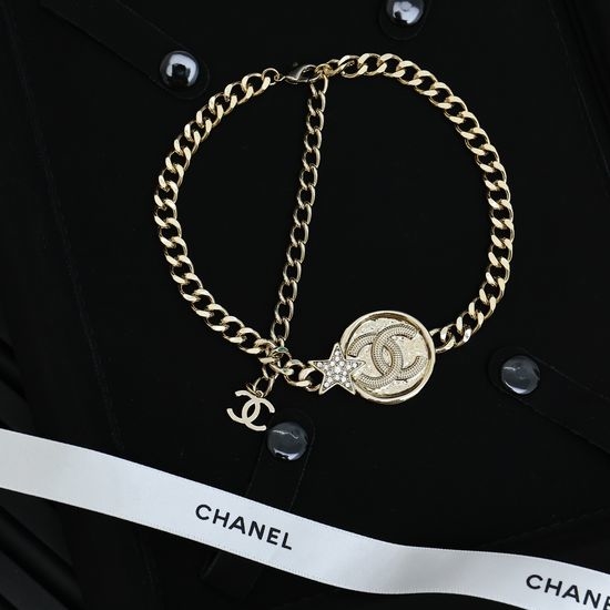 Chanel Elegant Star Pendant Necklace