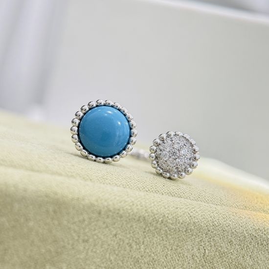 Van Cleef & Arpels VCA Healing Blue Turquoise Silver Ring
