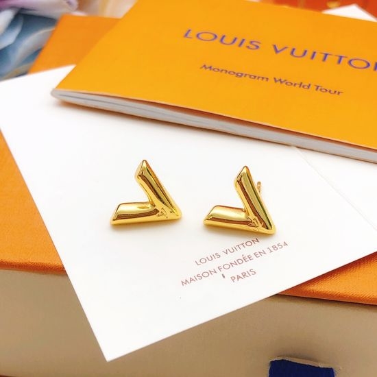 Louis Vuitton LV Glossy Plain Stud Earrings