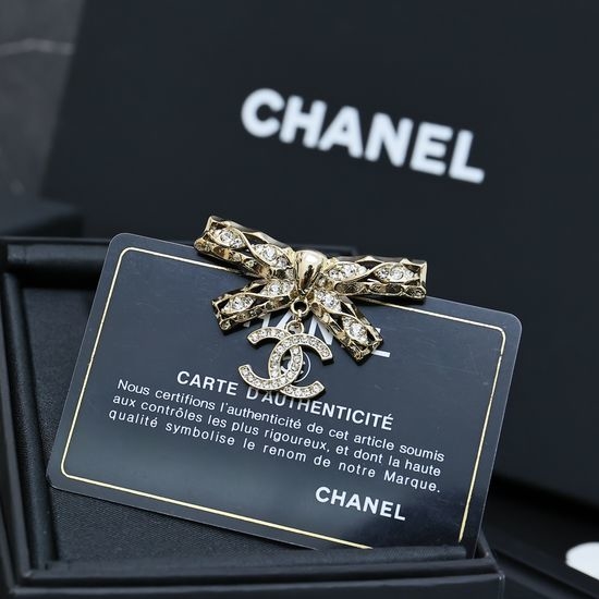 Chanel Hollow Bow Decorative Brooch
