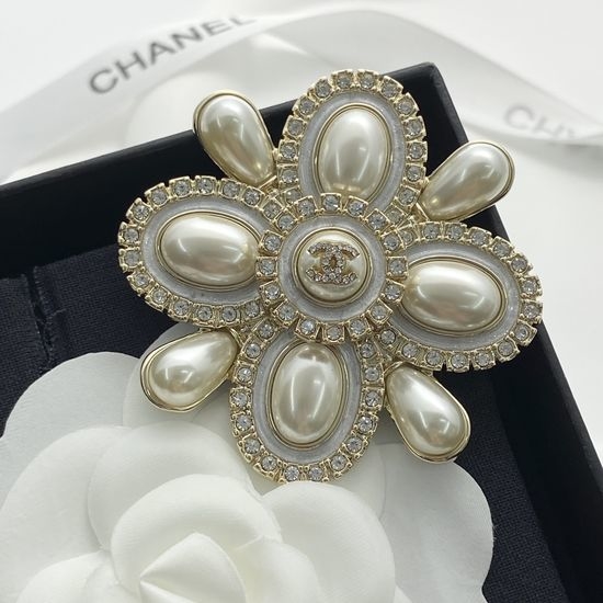 Chanel White Rhinestone Double Layer Brooch